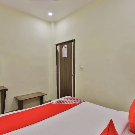 Oyo Flagship 19003 Hotel Rudra Mahal Amhedabad Dış mekan fotoğraf