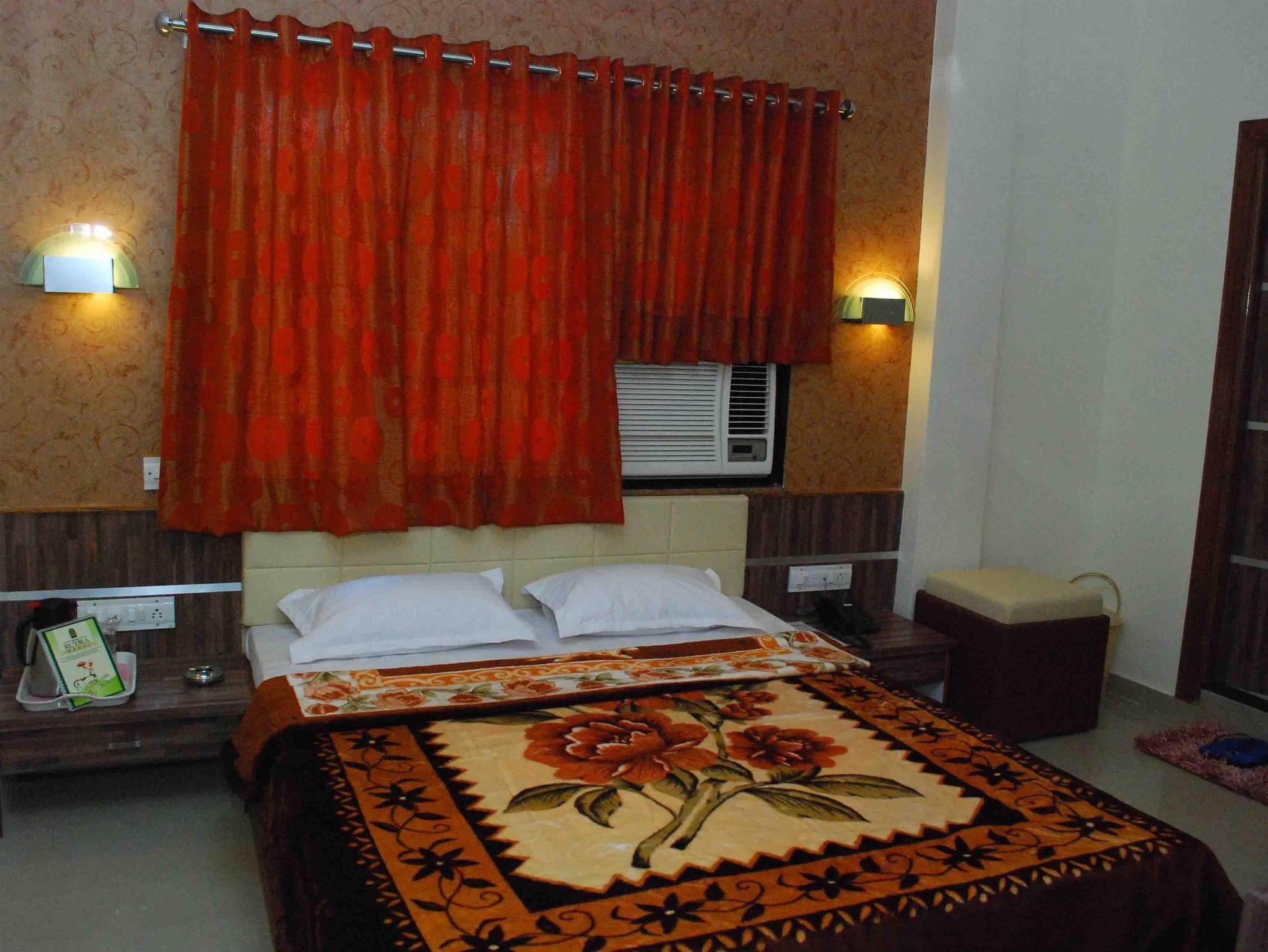 Oyo Flagship 19003 Hotel Rudra Mahal Amhedabad Dış mekan fotoğraf