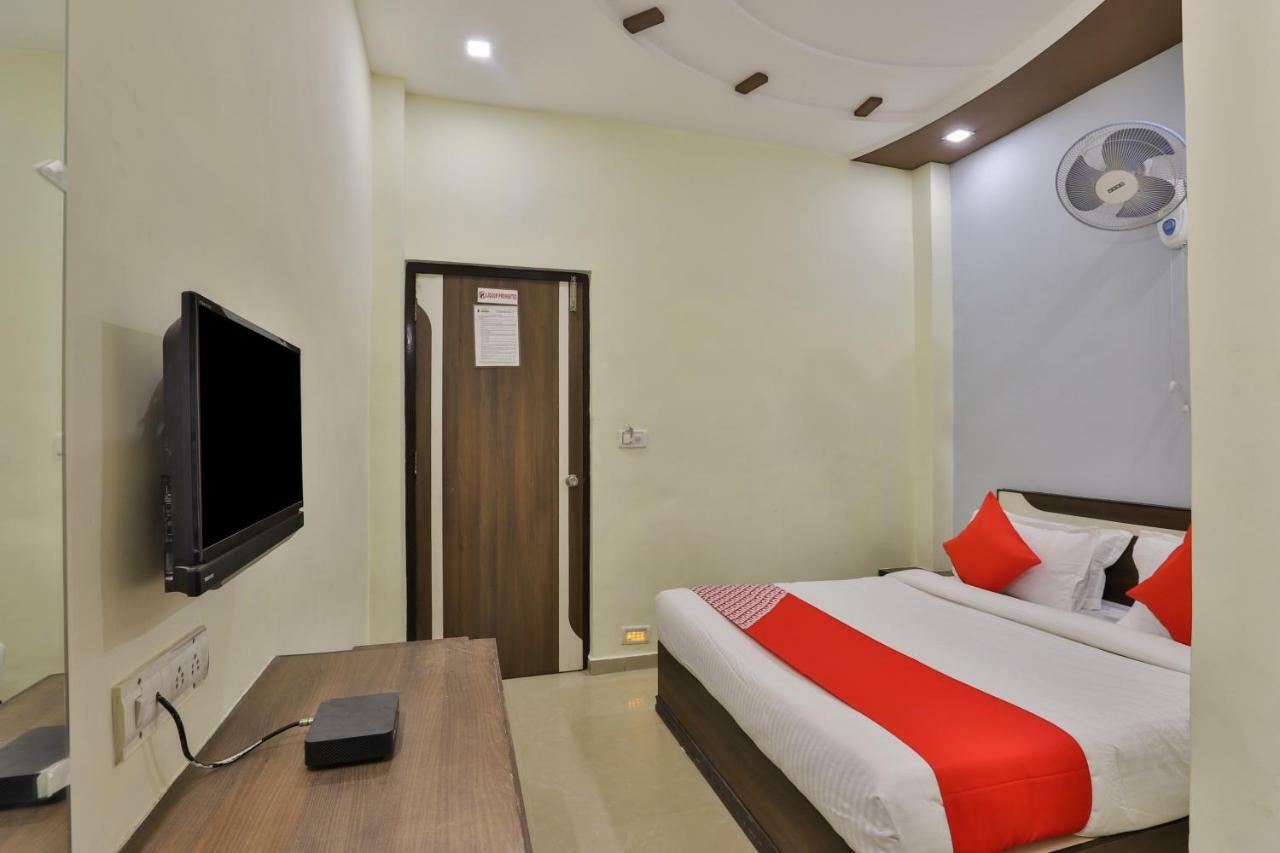 Oyo Flagship 19003 Hotel Rudra Mahal Amhedabad Dış mekan fotoğraf