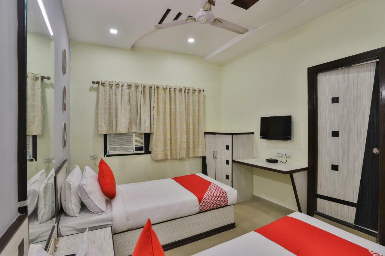 Oyo Flagship 19003 Hotel Rudra Mahal Amhedabad Dış mekan fotoğraf