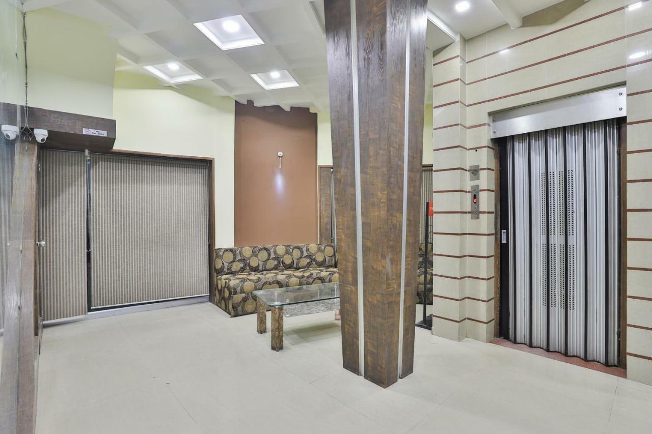 Oyo Flagship 19003 Hotel Rudra Mahal Amhedabad Dış mekan fotoğraf