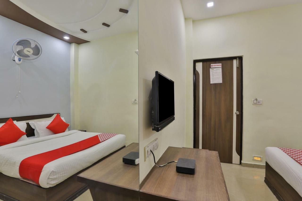 Oyo Flagship 19003 Hotel Rudra Mahal Amhedabad Dış mekan fotoğraf