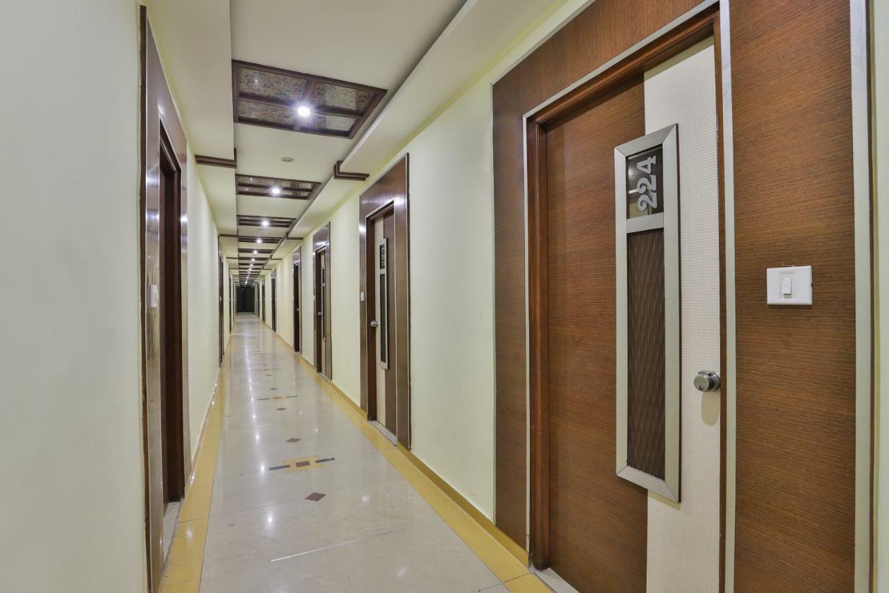 Oyo Flagship 19003 Hotel Rudra Mahal Amhedabad Dış mekan fotoğraf