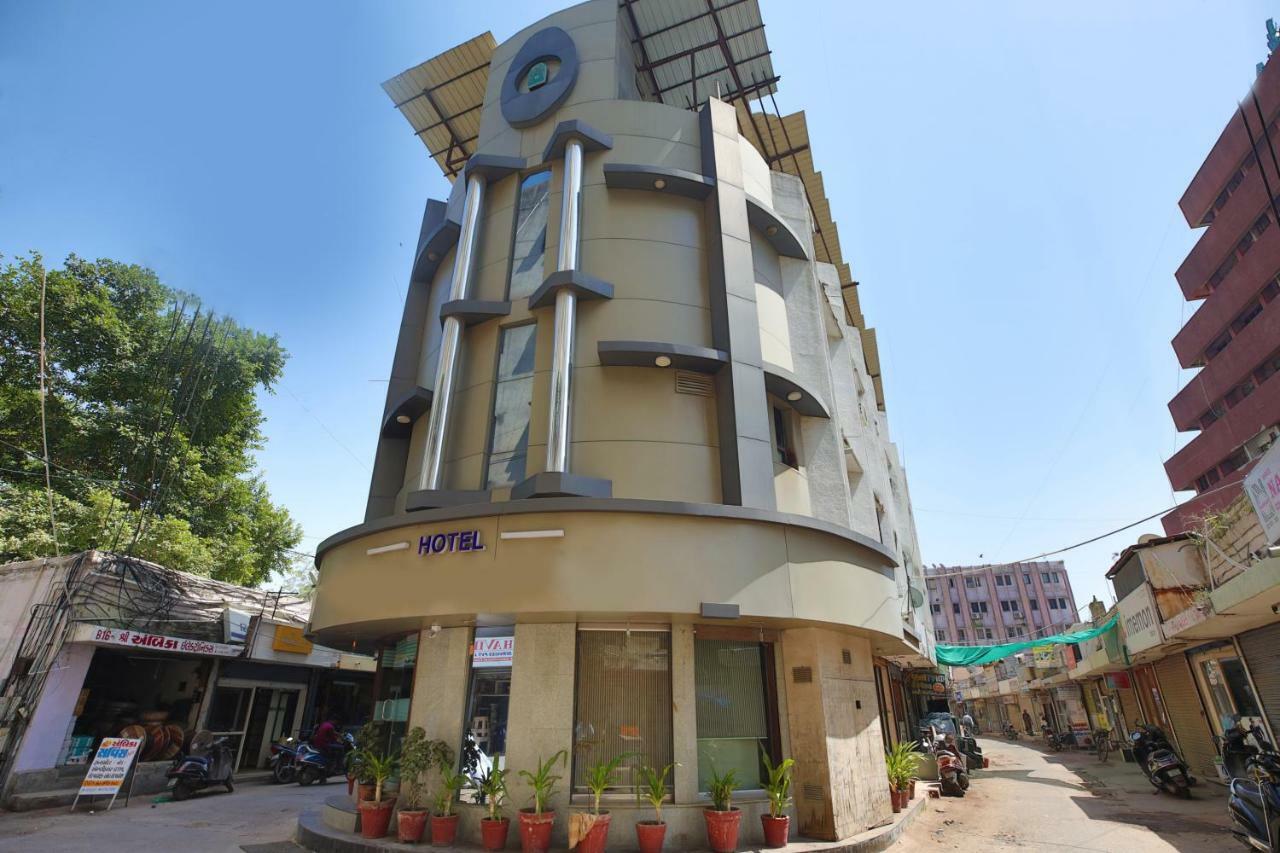 Oyo Flagship 19003 Hotel Rudra Mahal Amhedabad Dış mekan fotoğraf