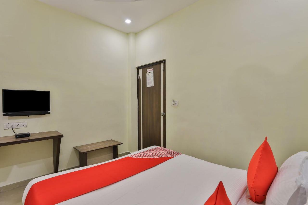 Oyo Flagship 19003 Hotel Rudra Mahal Amhedabad Dış mekan fotoğraf