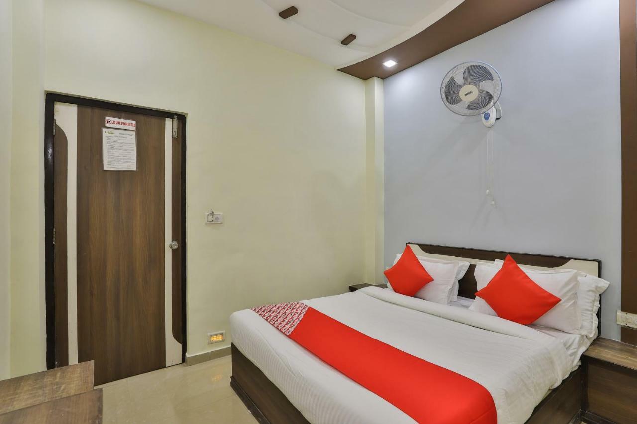 Oyo Flagship 19003 Hotel Rudra Mahal Amhedabad Dış mekan fotoğraf