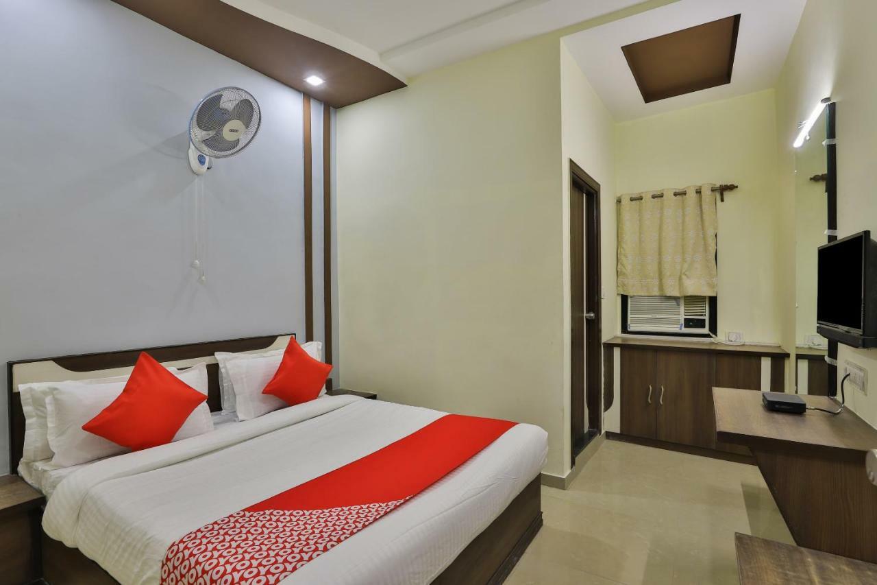 Oyo Flagship 19003 Hotel Rudra Mahal Amhedabad Dış mekan fotoğraf